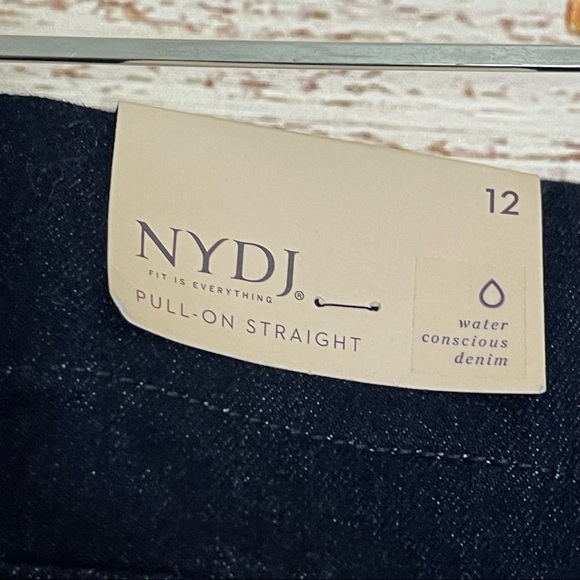 NYDJ pull on straight jeans dark wash - Picture 9 of 16